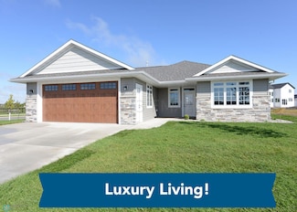 201 Emma Ct, Mapleton, ND 58059