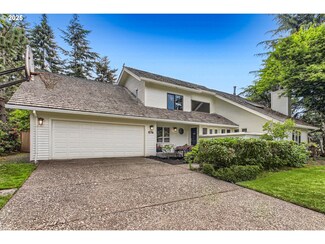 674 Livingood Ln, Lake Oswego, OR 97034