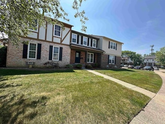 36503 Park Place Dr, Sterling Heights, MI 48310
