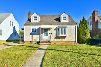 1022 Jackson Ave, Franklin Square, NY 11010