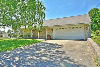 4505 N Leavitt Rd NW, Warren, OH 44485