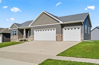 926 2nd St, Fairfax, IA 52228