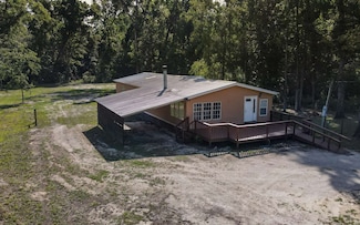 992 SW Newark Dr, Fort White, FL 32038