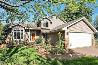 1013 Trillium Ct, Saint Paul, MN 55123