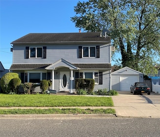 74 Old Farm Rd, Levittown, NY 11756