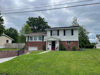 1223 Elgin Dr, Johnstown, PA 15904