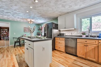 37 McGettigan Rd, Milford, NH 03055