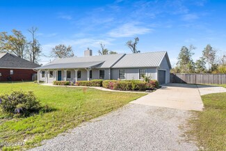 4437 Bluewater Dr, Panama City, FL 32404