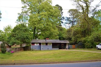 1815 Camp Greene St, Charlotte, NC 28208
