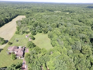 57 Featherbed Ln, Flemington, NJ 08822