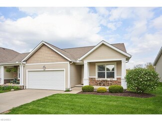 1027 Bristol Dr Unit 3, Akron, OH 44312