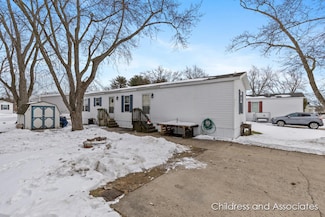 824 Taffy Ln, Muskegon, MI 49442