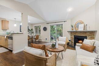 15140 NE 82nd St Unit 303, Redmond, WA 98052