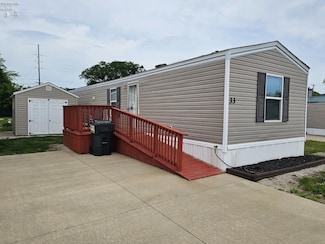 111 Flat Rock Rd Unit 33, Bellevue, OH 44811