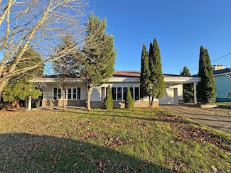 1734 Goucher St, Johnstown, PA 15905