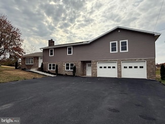 1133 Gayman Rd, Chambersburg, PA 17202