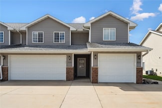 533 E Goldfinch Dr, Tiffin, IA 52340