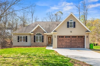 359 Marigold Ln, Lexington, NC 27292