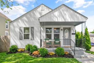690 Reinhard Ave, Columbus, OH 43206
