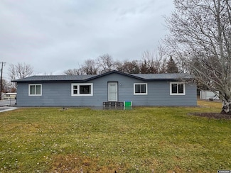 85 Webbwood Rd, Riverton, WY 82501