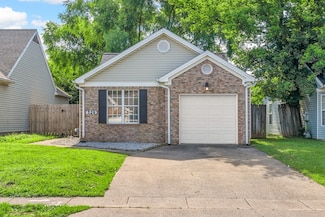 529 Southwind Dr, Hopkinsville, KY 42240