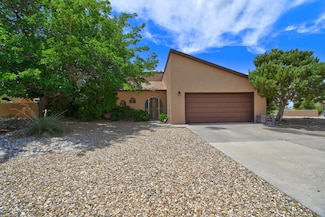 1729 Monte Largo Dr NE, Albuquerque, NM 87112