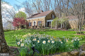 223 Lambertville Headquarters Rd, Stockton, NJ 08559