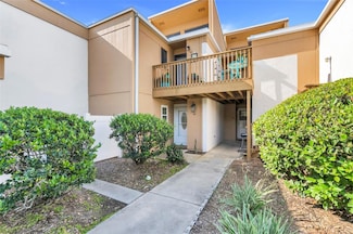 1051 S Highland St Unit 4B, Mount Dora, FL 32757