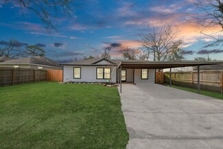 6818 Kassarine Pass, Houston, TX 77033