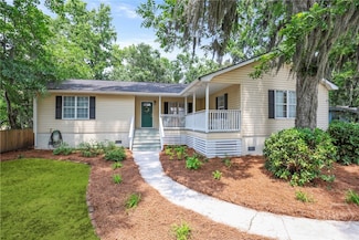 5109 La Roche Ave, Savannah, GA 31404