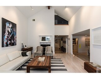 435 Dedham St Unit C, Newton Center, MA 02459