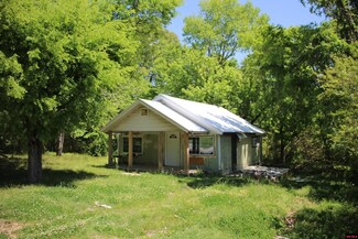112 S Virginia St, Summit, AR 72687