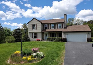 49 Grandview Dr, Valatie, NY 12184