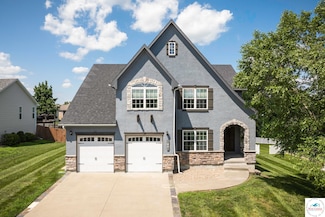 1401 Nottingham Dr, Warrensburg, MO 64093