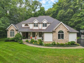 196 Taylor Way Dr SW, Hebron, OH 43025