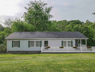 1387 Lakewood Dr, Pulaski, VA 24301