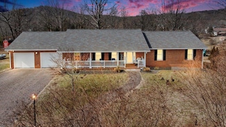 109 Baymeadow Ln, Vinton, VA 24179