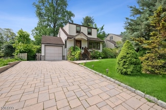 168 N Passaic Ave, Chatham, NJ 07928