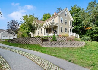 36 N Atkinson St, Newburyport, MA 01950