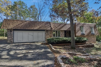 3329 Halverson Ct, Rockford, IL 61109