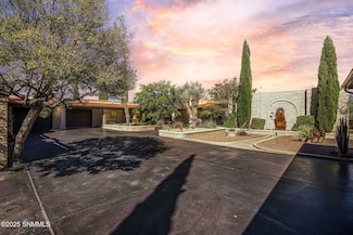 7019 Raasaf Dr, Las Cruces, NM 88005