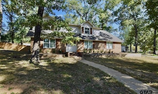 606 N Weldon St, Frankston, TX 75763