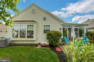 23 Newbury Dr, Southampton, NJ 08088