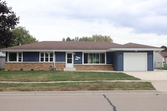 2711 Hyacinth Ave, Janesville, WI 53545