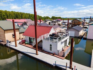 18699 NE Marine Dr Unit K3, Portland, OR 97230