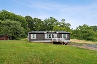 222 Banocy Rd, Derry, PA 15627