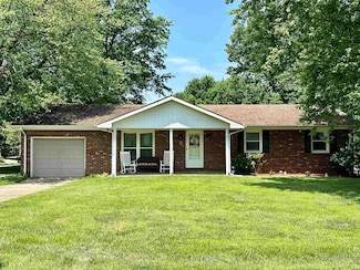 614 N 5th St, Chandler, IN 47610