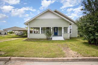 301 Sycamore St, Bardwell, TX 75101