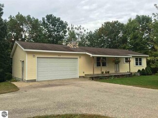 4150 S Lake Leelanau Dr, Lake Leelanau, MI 49653