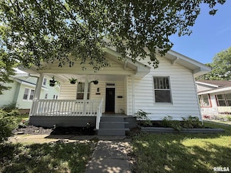 2111 Pine St, Murphysboro, IL 62966